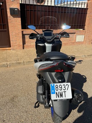 Maxiscooter Zontes 125E