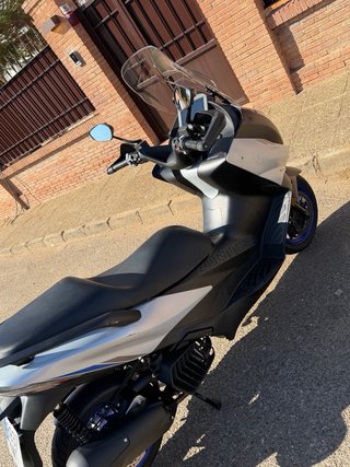 Maxiscooter Zontes 125E