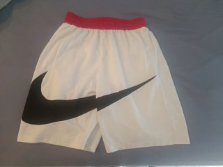 Pantalón Corto Nike Blanco, Negro y Rojo
