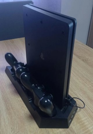PS4 Slim 500GB + 2 Mandos