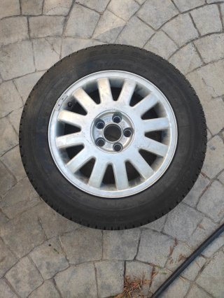 Llanta de Aluminio Audi y Neumático Goodyear NUEVO