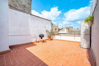Ático en venta en El Raval en Barcelona