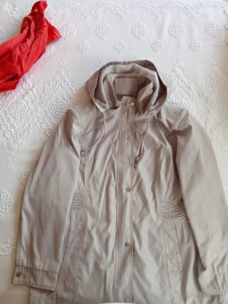 Impermeable mujer beige