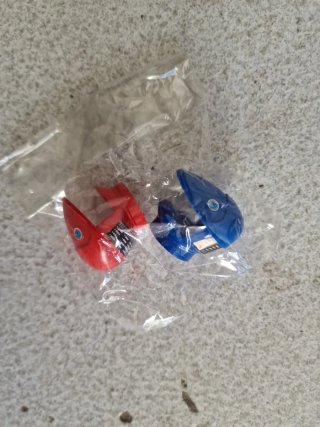 Cascos Lego Rojos y Azules