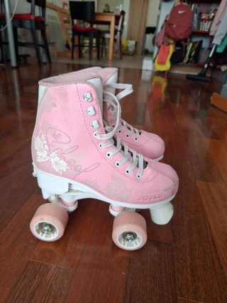 Patines 4 ruedas extensibles 31-34 rosas