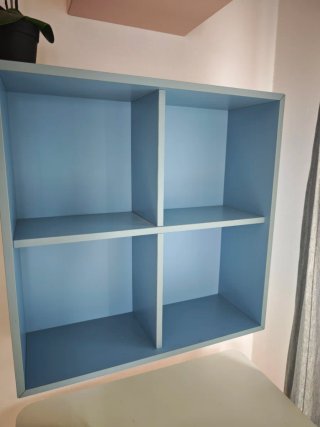 Estantería de pared Ikea azul