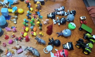 Lote de más de 170 muñecos vintage y figuras