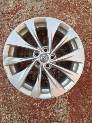 Llanta Opel Astra K 17 pulgadas