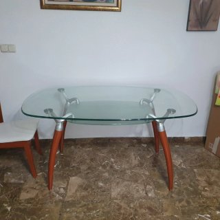 Mesa de Comedor con Sobre de Cristal