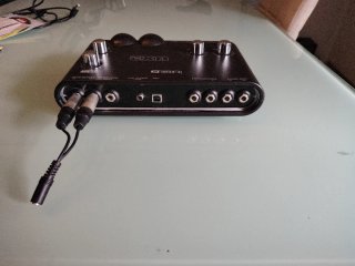 Line 6 UX2 Tarjeta Sonido PC para guitarra