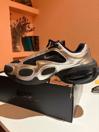 Nike Air Max Muse Negro y Plateado