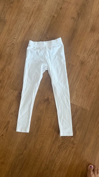 Conjunto Sudadera José Varón y legging blanco