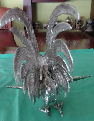 Par de Figuras de Gallos en Metal Plateado