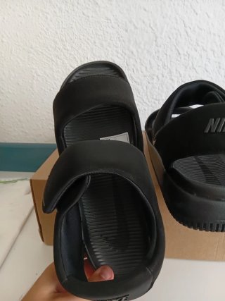 Sandalias Nike Calm Negras