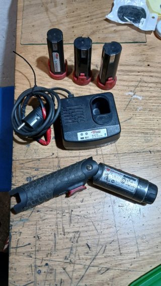 Atornillador Würth con 3 baterías y