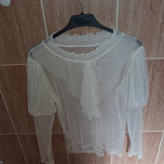 Blusa encaje transparente romántica