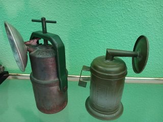 2 Candiles antiguos de minero