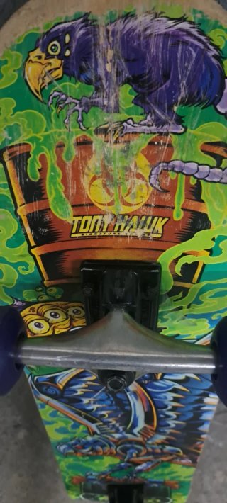 Monopatín Tony Hawk
