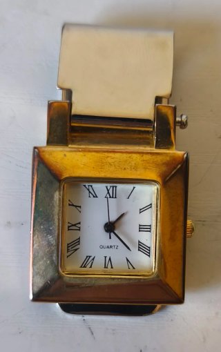 Reloj Vintage Dorado con Clip