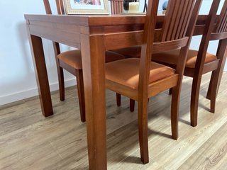 Mesa de Comedor de Madera con 6 Sillas
