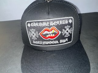 Gorra Trucker Chrome Hearts Negra y Roja