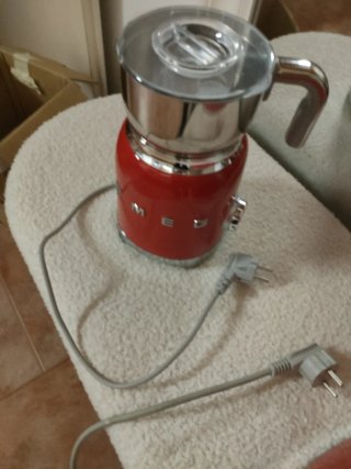 Montalatte Smeg Rosso