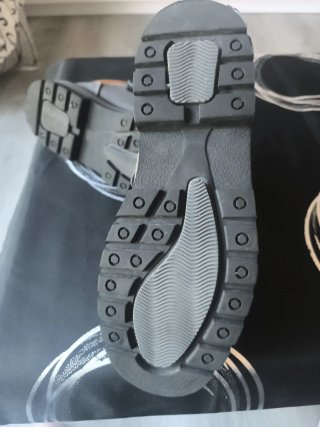 Zapatos de caballero grises