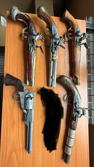 réplicas pistolas antiguas para juguete