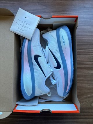 Nike Vomero 18 Talla 42