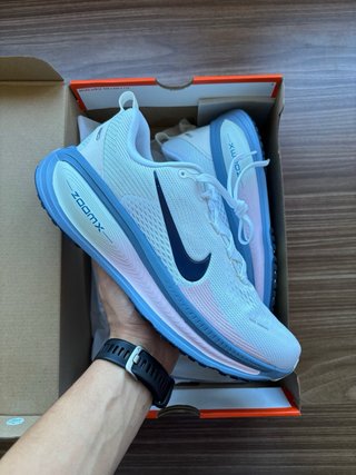Nike Vomero 18 Talla 42