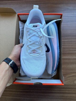 Nike Vomero 18 Talla 42
