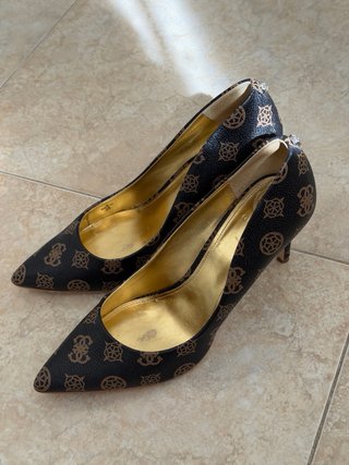Zapatos de tacón Guess talla 38