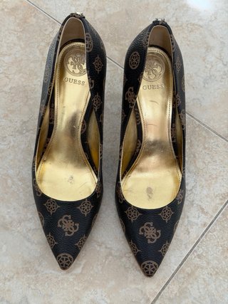 Zapatos de tacón Guess talla 38