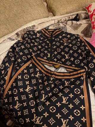 Tuta Louis Vuitton usata, come nuova