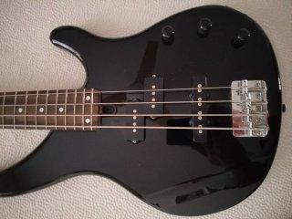 Bajo Eléctrico Yamaha TRBX174 BL 4 Cuerdas