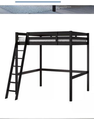 Litera alta de madera negra