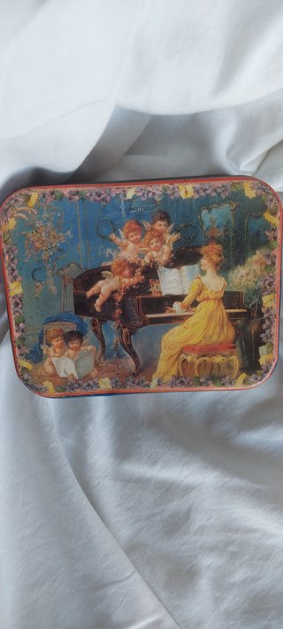 Caja Lata Decorada Ángeles Piano