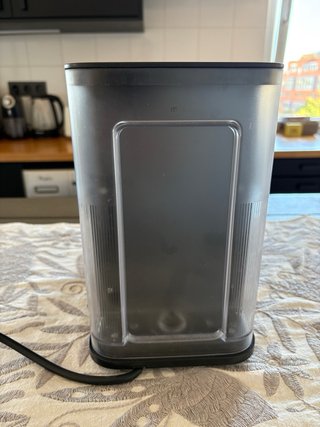 Cafetera Nespresso De'Longhi Lattissima Negra
