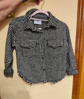 Chaqueta Zara Cuadros Talla 8-9 Años.  Un solo uso