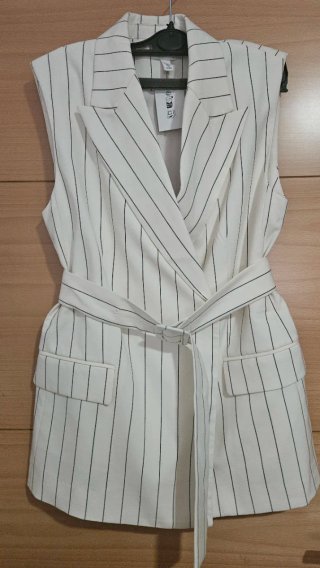 Conjunto Chaqueta y Pantalón Raya Diplomática
