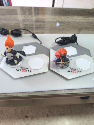 2 Figuras Disney Infinity con Base
