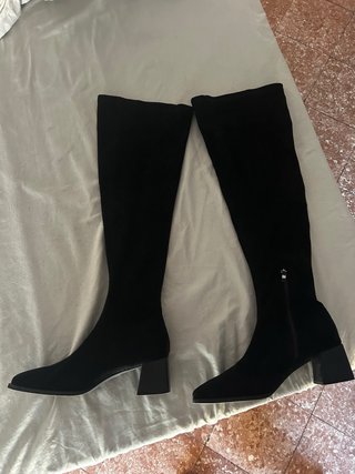 Botas altas negras talla 39