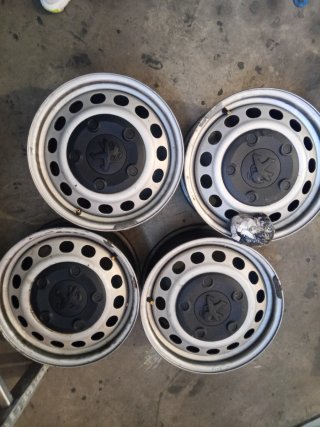 Llantas Peugeot 16" 5 tornillos + tapaderas