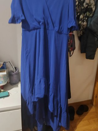 Vestido de ceremonia azul con cinturón