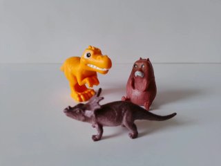 Set di 3 statuine di dinosauri