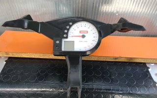 Cuentakilómetros y Araña Derbi GPR 125cc 2T
