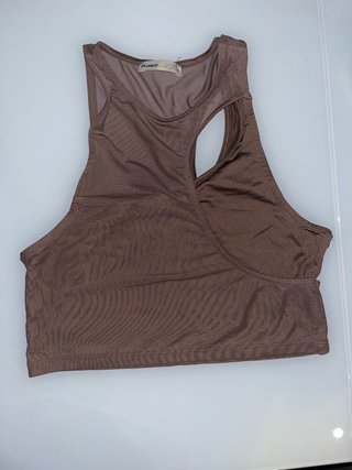 Top Pull&Bear marrón con cortes