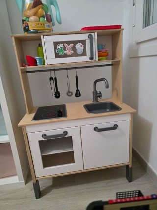 Cocinita infantil de madera IKEA