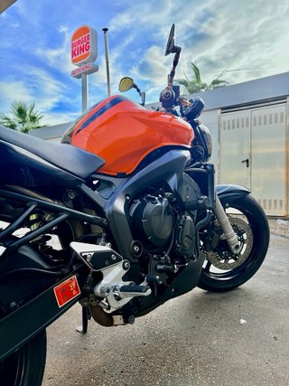 Yamaha FZ600N Naked