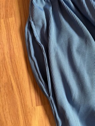 Mono azul de tirantes ancho